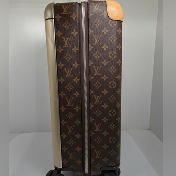 Louis Vuitton Horizon 50 Luggage - Picture 10 of 13